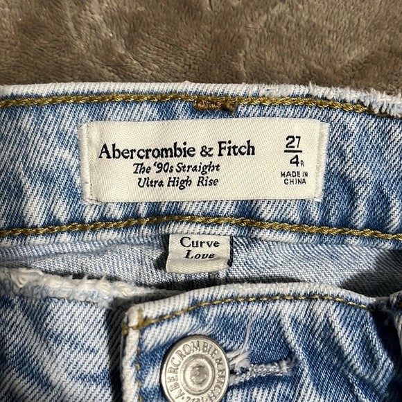Abercrombie and Fitch - 90s straight ultra high rise (curve love) - Picture 4 of 4